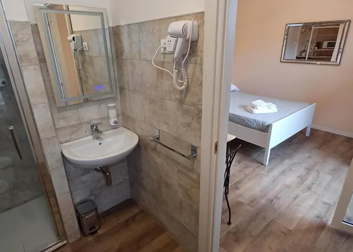 Glam Milan Linate Airport 3* Сеграте