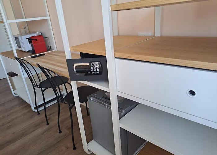 Glam Milan Linate Airport Гостевой дом 3*